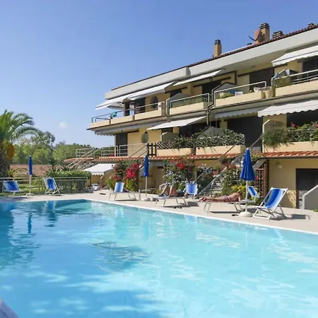 Il Porto Bilocale 11 Con Piscina - Goelba