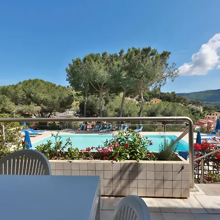 Il Porto Bilocale 11 Con Piscina - Goelba *