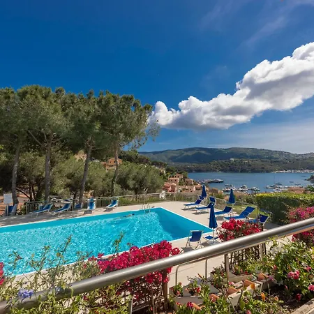 Il Porto Bilocale 11 Con Piscina - Goelba Daire *