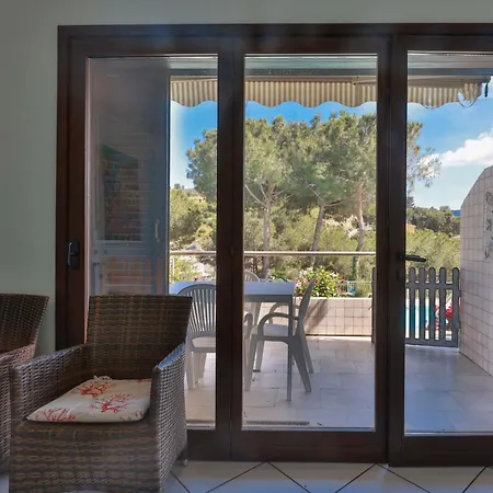 Apartment Il Porto Bilocale 11 Con Piscina - Goelba