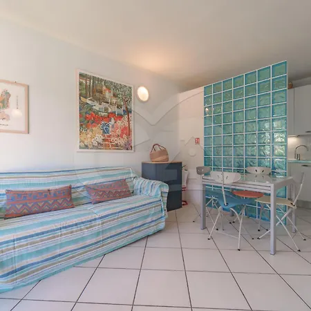Apartament Il Porto Bilocale 11 Con Piscina - Goelba